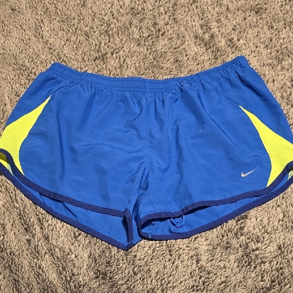 Nike Women's Blue Shorts M - Picture 1 of 3